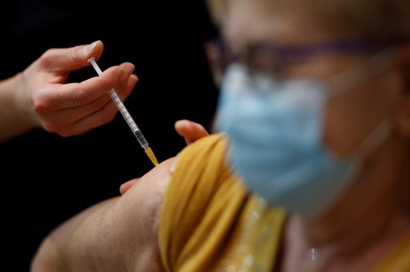 &copy; Reuters. CORONAVIRUS: PAS DE REPORT POUR UNE PREMIÈRE INJECTION DE VACCIN EN ILE-DE-FRANCE, DIT L&apos;ARS