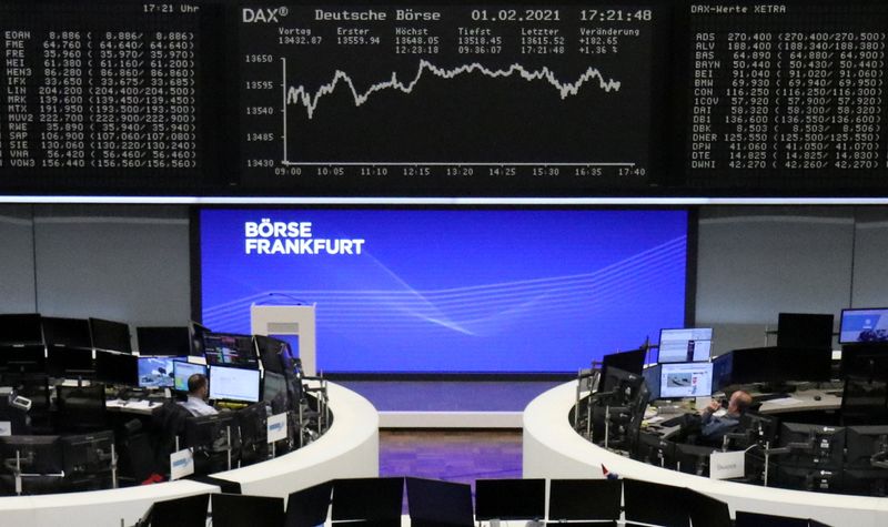 European shares rise on recovery hopes, technology shares gain