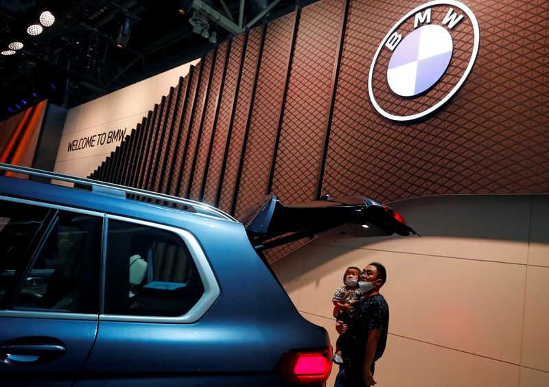 &copy; Reuters. FILE PHOTO: Beijing International Automotive Exhibition