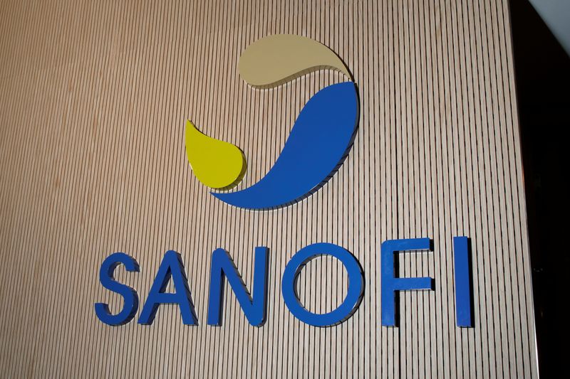 © Reuters. SANOFI: HAUSSE DU BÉNÉFICE NET AU QUATRIÈME TRIMESTRE AVEC DUPIXENT ET LES VACCINS