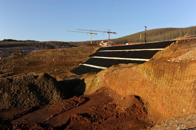 &copy; Reuters. FILE PHOTO: A general view of the construction site of a mine of Hellas Gold, a subsidiary of Canadian mining company Eldorado Gold Corp, in Skouries, in the Halkidiki region, northern Greece