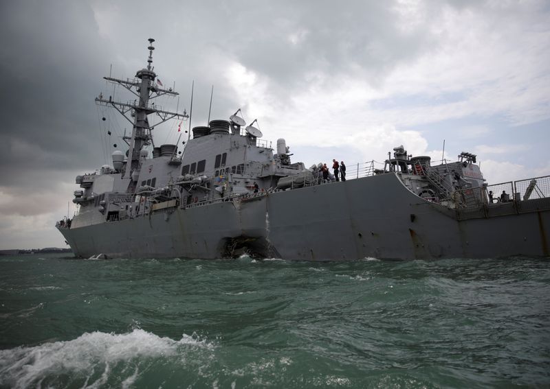 &copy; Reuters. سفينة أمريكية تقترب من جزر تسيطر عليها الصين في بحر الصين الجنوبي