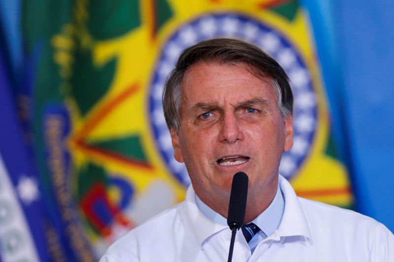 &copy; Reuters. Presidente Jair Bolsonaro no Palácio do Planalto