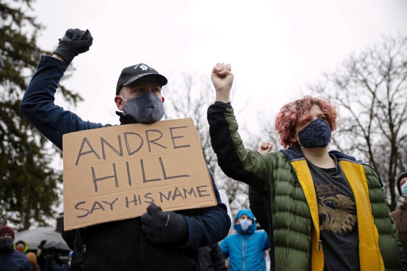 &copy; Reuters. FILE PHOTO: Protesters gather after the killing of Andre Maurice Hill in Columbus, Ohio