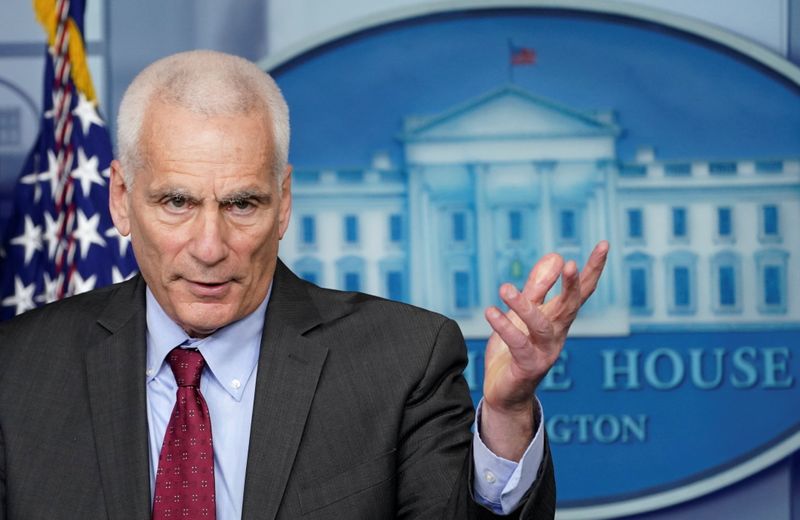 © Reuters. Council of Economic Advisers member Jared Bernstein speaks about economic recovery at the White House in Washington