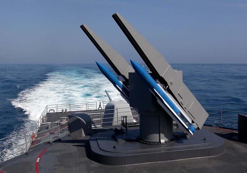 &copy; Reuters. Misiles Standard Type II listos para ser lanzados en un destructor clase Kidd en el ejercicio militar Han Kuang celebrado a unas 10 millas náuticas al este del puerto de Hualien, al este de Taiwán.
