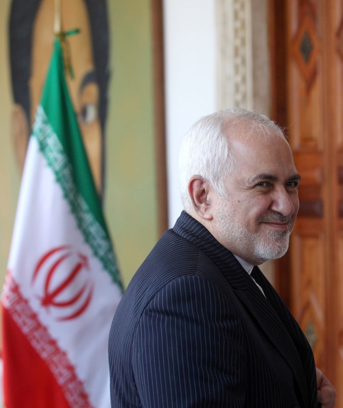 &copy; Reuters. وزير خارجية إيران يحث بايدن على العودة إلى الاتفاق النووي