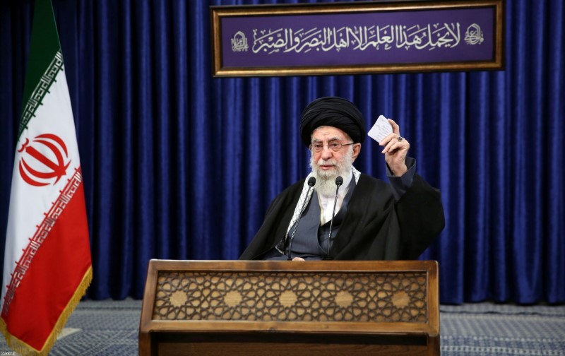 &copy; Reuters. Imagen de archivo del líder supremo de Irán, ayatolá Ali Jamenei, pronunciando un discurso transmitido por televisión en Teherán