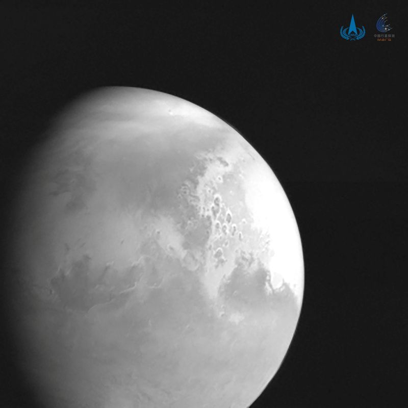 &copy; Reuters. 中国、探査機「天問１号」が捉えた初の火星映像を公開