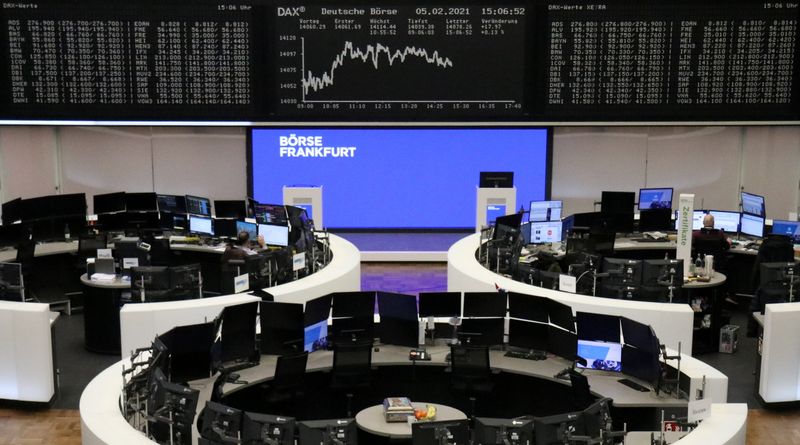 © Reuters. The German share price index DAX graph is pictured at the stock exchange in Frankfurt