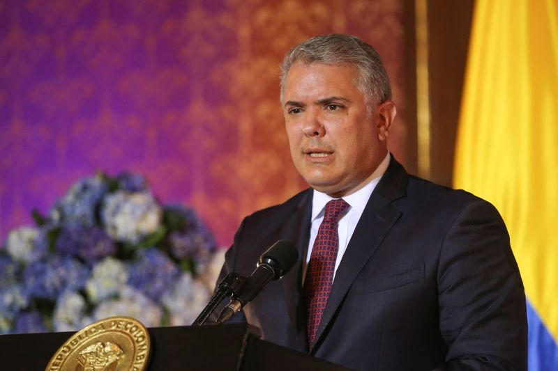 &copy; Reuters. El presidente de Colombia, Iván Duque, habla durante el anuncio del otorgamiento del estatus legal de protección temporal a los migrantes venezolanos, en Bogotá