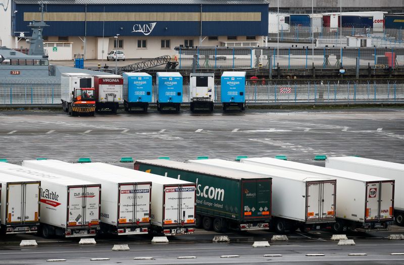 &copy; Reuters. FILE PHOTO: Hauliers steer clear of UK land bridge as Brexit reshapes Ireland-EU supply chains