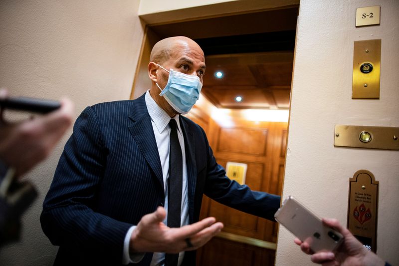 &copy; Reuters. FILE PHOTO: U.S. Senator Cory Booker (D-NJ) speaks with reporters as he arrives for a vote in the U.S. Capitol in Washington