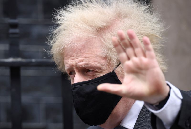 &copy; Reuters. Primeiro-ministro britânico, Boris Johnson deixa residência oficial em Londres