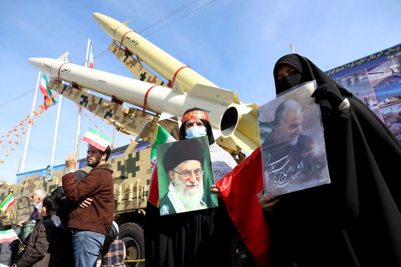 &copy; Reuters. Iran marks revolution anniversary
