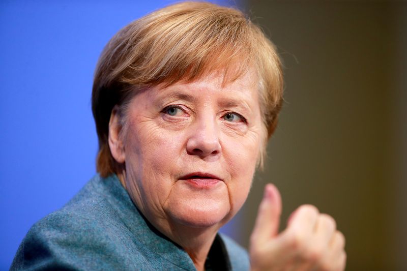 &copy; Reuters. FILE PHOTO: FILE PHOTO: German Chancellor Merkel holds a news conference in Berlin