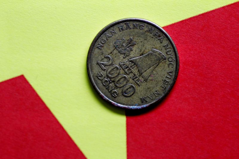 © Reuters. FILE PHOTO: Illustration photo of a Vietnam Dong coin