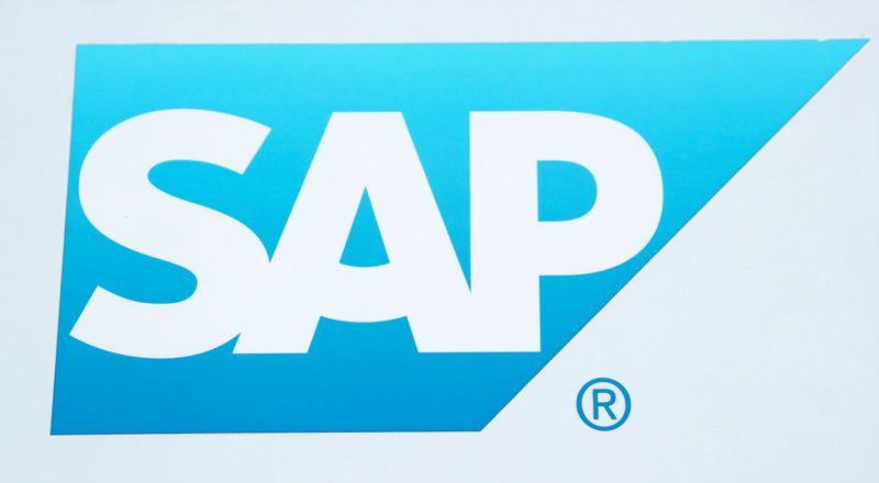 &copy; Reuters. FILE PHOTO: The logo of German software group SAP is pictured in Regensdorf
