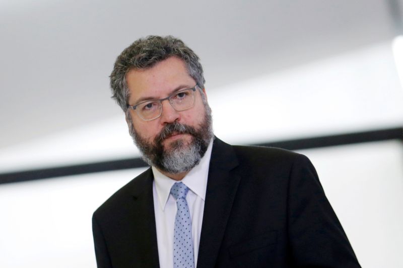 &copy; Reuters. Ministro das Relações Exteriores, Ernesto Araújo, durante cerimônia no Palácio do Planalto