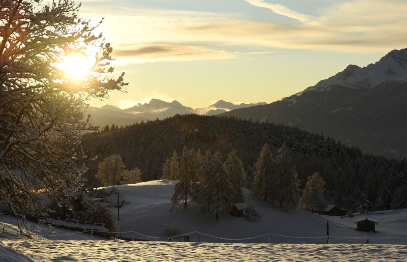 &copy; Reuters. FILE PHOTO: A peaceful scene of winter in Austria&apos;s mountains