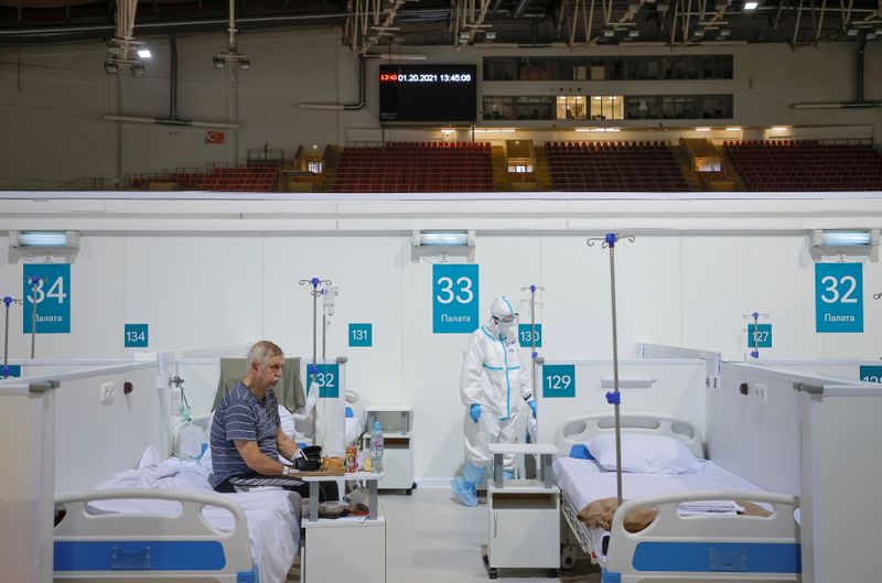&copy; Reuters. Russian authorities turn ice palace into temporary hospital for COVID-19 patients in Moscow