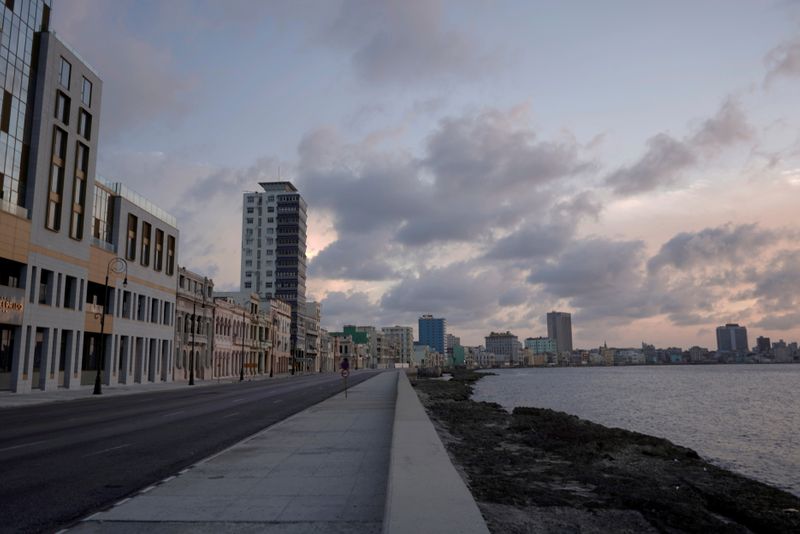 &copy; Reuters. FILE PHOTO: Coronavirus disease (COVID-19) outbreak in Havana