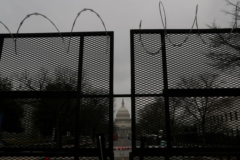 &copy; Reuters. FOTO DE ARCHIVO: El edificio del Capitolio de Estados Unidos en el tercer día del segundo juicio de destitución contra el expresidente estadounidense Donald Trump por su papel en el ataque del 6 de enero al Congreso de Estados Unidos en Washington.