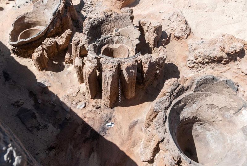 &copy; Reuters. Undated image shows archaeologists discover a 5000-year-old mass production brewery in the ancient city of Abydos at Sohag Governorate