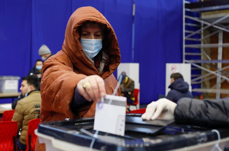 &copy; Reuters. المعارضة في كوسوفو تتجه للفوز بالانتخابات البرلمانية