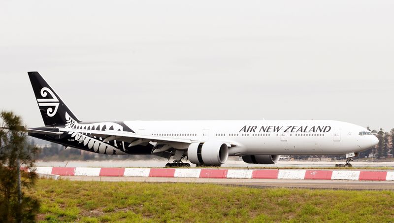 &copy; Reuters. FILE PHOTO: An Air New Zealand Boeing 777 plane taxis after landing at Kingsford Smith International Airport in Sydney