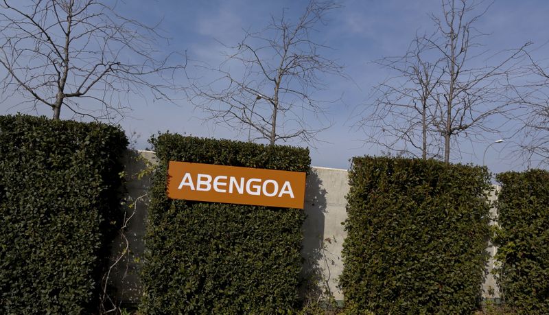 &copy; Reuters. Logotipo de Abengoa en el Campus Palmas Altas, sede de Abengoa en Sevilla