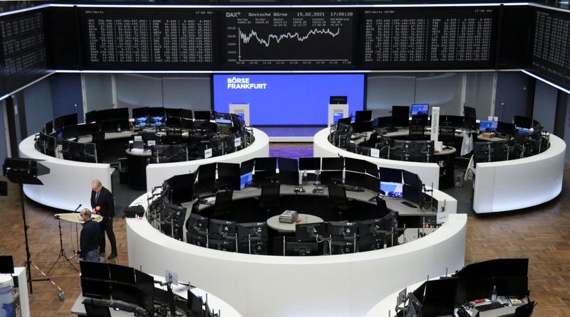 © Reuters. الأسهم الأوروبية تغلق عند أعلى مستوى في عام بدعم من مكاسب السلع