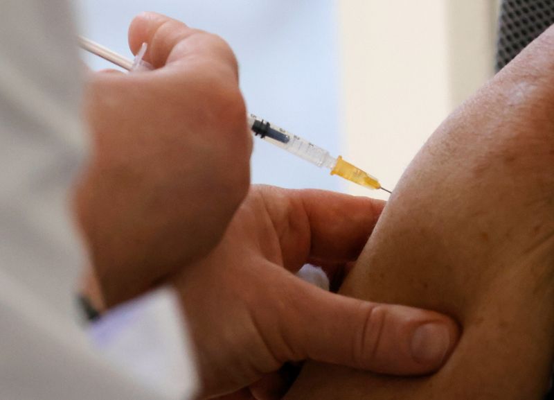 &copy; Reuters. CORONAVIRUS: 3,16 MILLIONS DE DOSES DE VACCINS ADMINISTRÉES EN FRANCE