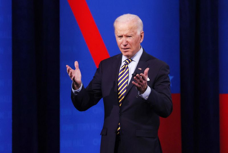 © Reuters. U.S. President Joe Biden participates in a CNN town hall in Milwaukee