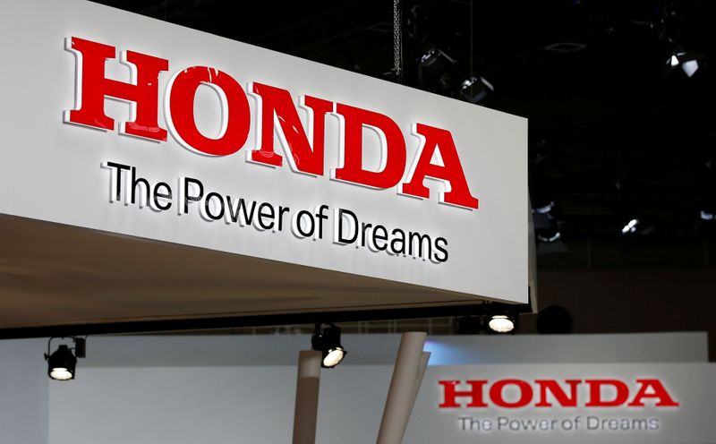 &copy; Reuters. The logos of Honda Motor Co. is pictured at the 45th Tokyo Motor Show in Tokyo
