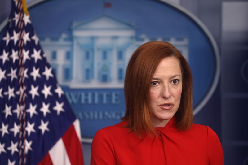 © Reuters. U.S. White House Press Secretary Psaki holds the daily briefing at the White House in Washington, D.C.
