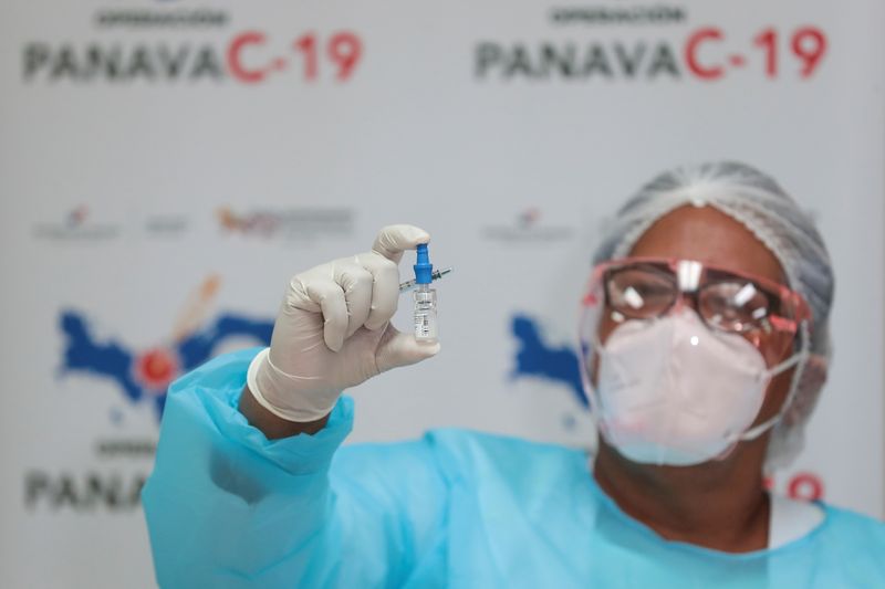 &copy; Reuters. COVID-19 vaccination in Panama City