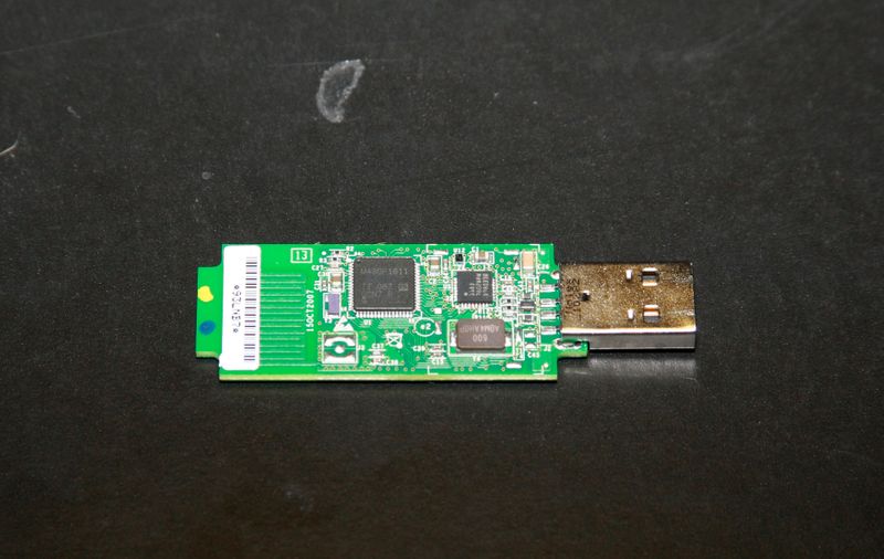 &copy; Reuters. Un dispositivo USB que forma parte del sistema de bomba de insulina de Medtronic Corp en Meridian, Idaho