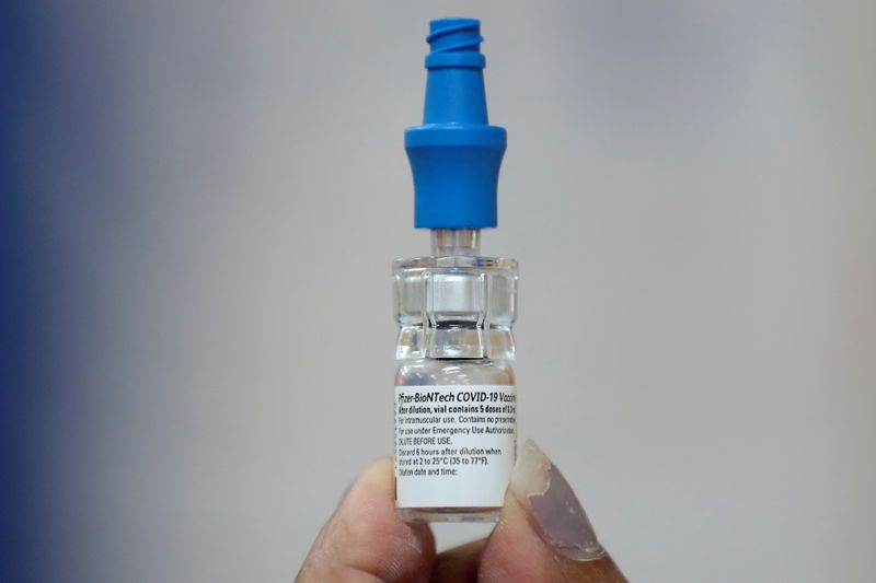 &copy; Reuters. Frasco de vacina contra Covid-19 Pfizer/BioNTech na Cidade do Panamá