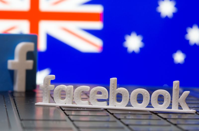 &copy; Reuters. Impresión 3D del logotipo de Facebook frente a la bandera australiana
