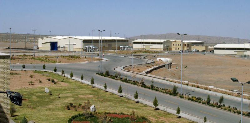 &copy; Reuters. FILE PHOTO: A view of the Natanz uranium enrichment facility 250 km (155 miles) south of the Iranian capital Tehran