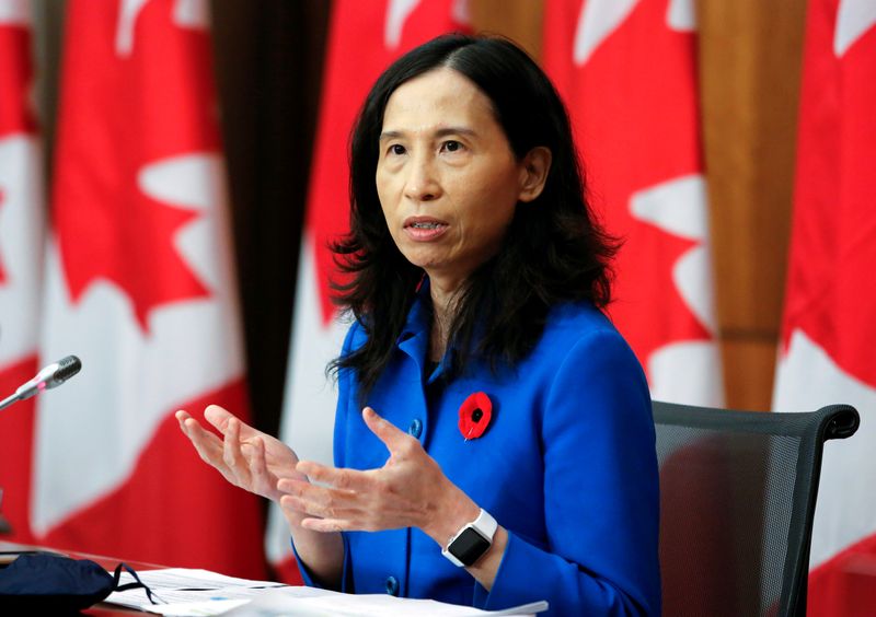 &copy; Reuters. FILE PHOTO: Canada&apos;s Chief Public Health Officer Dr. Theresa Tam speaks at a news conference in Ottawa