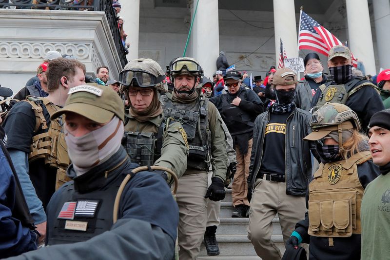 © Reuters. FILE PHOTO: Prosecutors say Oath Keepers militia members conspired in U.S. Capitol siege