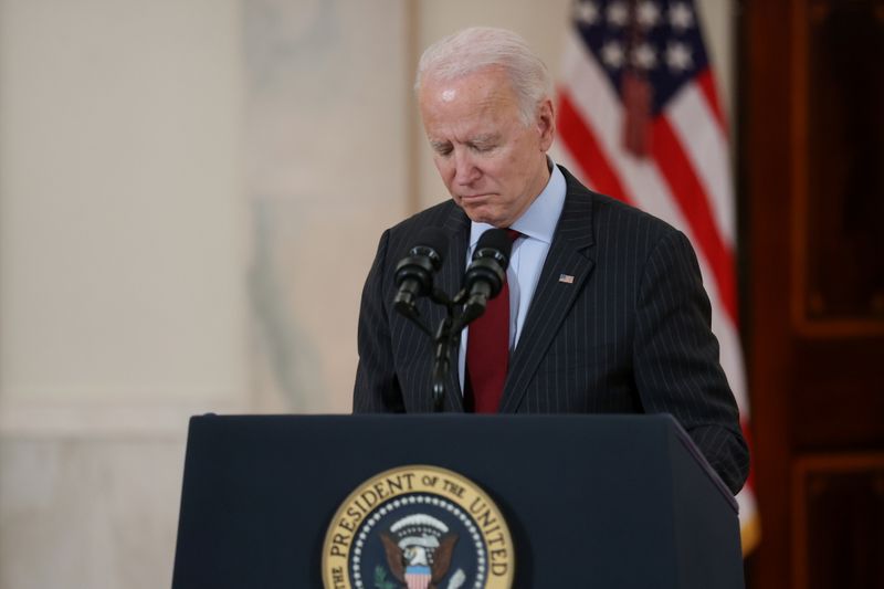 &copy; Reuters. Presidente dos EUA, Joe Biden, durante discurso em homenagem aos 500 mil mortos pela Covid-19 no país
