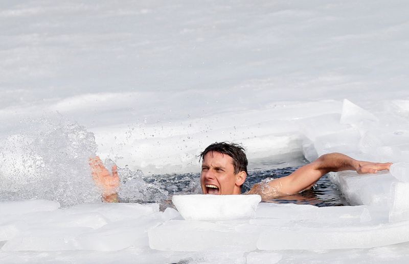 © Reuters. The new world record in under-ice swimming near Teplice