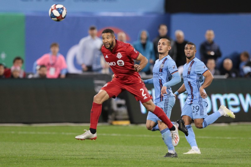 Toronto FC re-sign D Justin Morrow through 2021