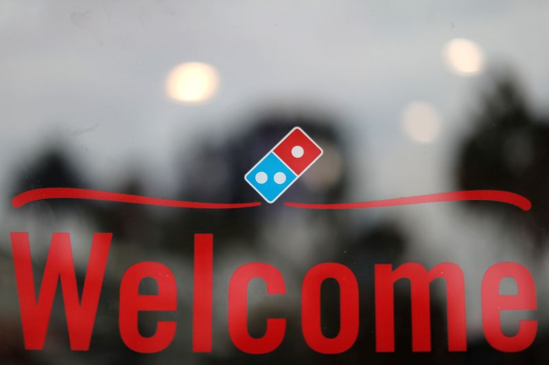 &copy; Reuters. FILE PHOTO: A Domino&apos;s Pizza restaurant is seen in Los Angeles