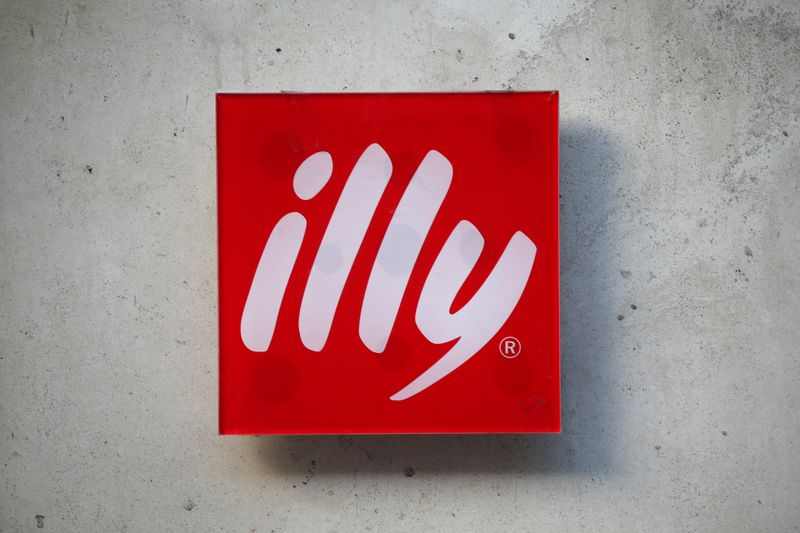 &copy; Reuters. Logo Illycaffè a Parigi