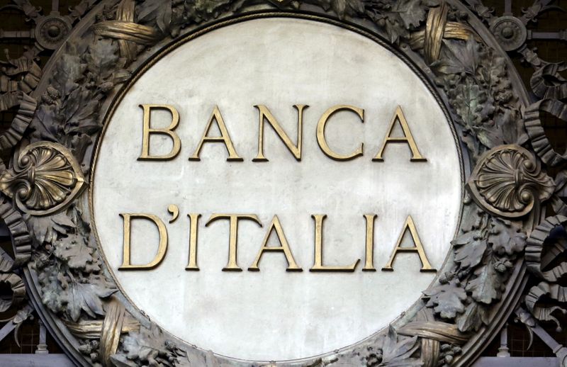 &copy; Reuters. Logo Banca D&apos;Italia presso la sede di Milano