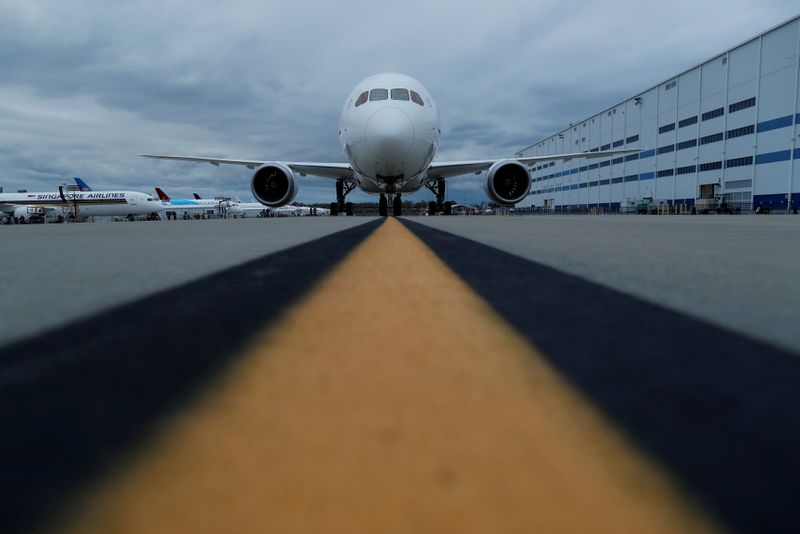 &copy; Reuters. FILE PHOTO: The new Boeing 787-10 Dreamliner sits on the tarmac before a delivery ceremony to Singapore Airlines at the Boeing South Carolina Plant in North Charleston